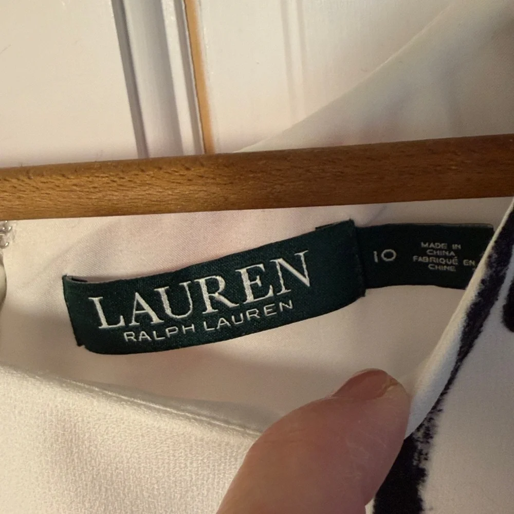 Lauren Ralph Lauren White Dress with Red Floral Print Size 10 - Picture 2 of 8